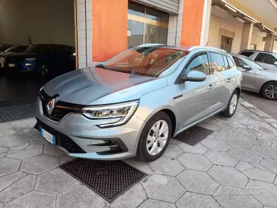 Usata Renault Mégane GrandTour 116 CV (85 kW) 2021 Bluazzurro Station wagon