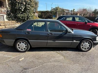 Usata Mercedes 190 1990 Nero Berlina