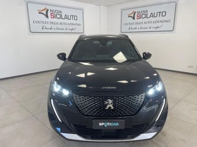 Usata Peugeot 2008 Allure 101 CV (74 kW) 2023 Nero SUV