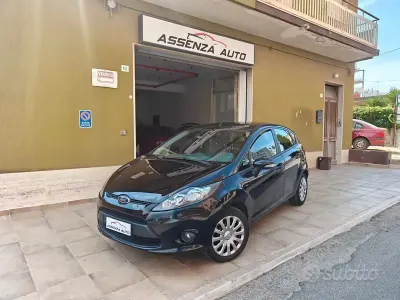 Usata Ford Fiesta Titanium 68 CV (50 kW) 2009 Nero Berlina