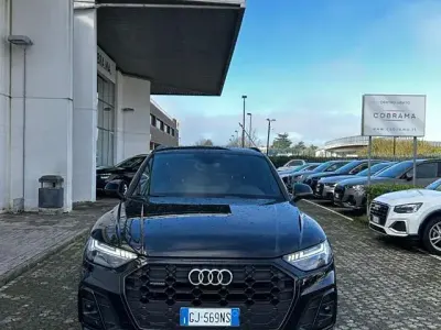 Begagnad Audi Q5 S-line plus 204 HK (150 kW) 2022 Svart SUV