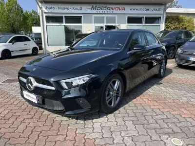 Usata Mercedes A180 Business 116 CV (85 kW) 2018 Nero Berlina