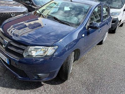 Usata Dacia Sandero Lauréate 75 CV (55 kW) 2015 Blu/azzurro Berlina