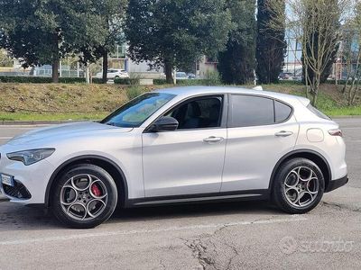 Usata Alfa Romeo Stelvio 2023 Grigio SUV