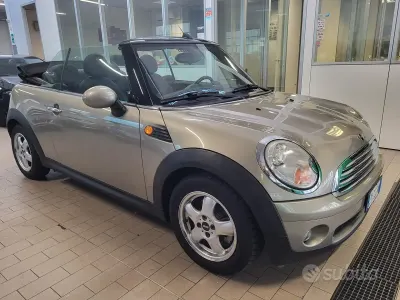 Usata Mini Cooper Cabriolet 120 CV (88 kW) 2009 Bronzo Cabrio