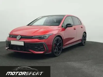 Usata VW Golf VIII Style 265 CV (194 kW) 2024 Kings red Berlina