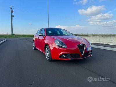 Usata Alfa Romeo Giulietta Super 120 CV (88 kW) 2017 Rosso Utilitaria