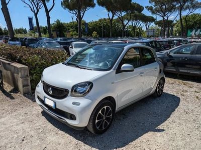 Usata Smart ForFour Passion 71 CV (52 kW) 2015 Bianco(met.) Utilitaria