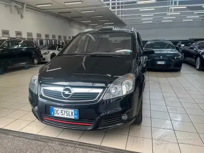 Usata Opel Zafira Club 140 CV (102 kW) 2007 Nero Monovolume