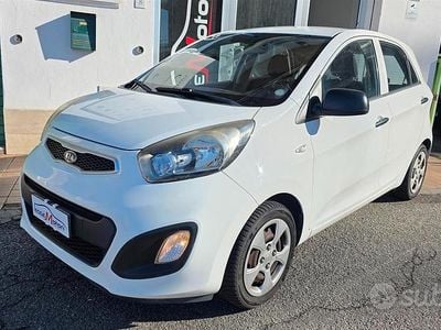 Usata Kia Picanto Style 69 CV (50 kW) 2012 Bianco Utilitaria