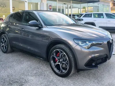 Usata Alfa Romeo Stelvio Veloce 209 CV (153 kW) 2025 Grigio SUV