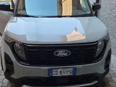 Usata Ford Tourneo Courier Active 125 CV (91 kW) 2024 Grigio Monovolume