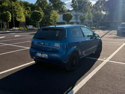 Usata Fiat Punto 69 CV (50 kW) 2013 Blu Utilitaria