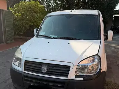 Usata Fiat Doblò 105 CV (77 kW) 2010 Bianco Monovolume