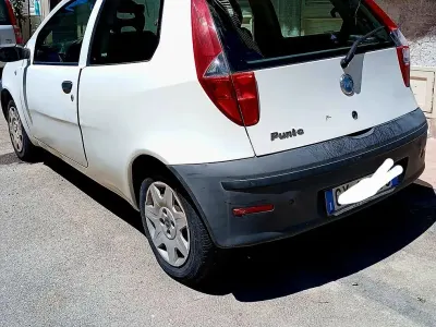 Usata Fiat Punto 60 CV (44 kW) 2006 Utilitaria