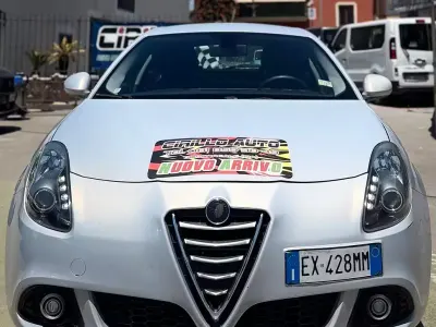 Usata Alfa Romeo Giulietta 120 CV (88 kW) 2015 Bluazzurro Utilitaria