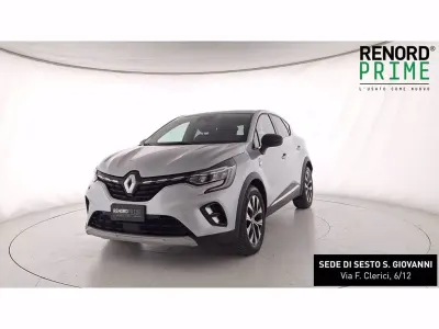 Usata Renault Captur Techno 143 CV (105 kW) 2023 Grigio magnete SUV