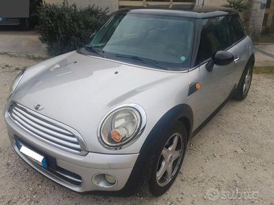 Usata Mini Cooper D 109 CV (80 kW) 2008 Grigio Utilitaria