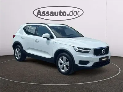 Usata Volvo XC40 Business Edition 150 CV (110 kW) 2018 Bianco pastello SUV