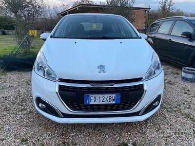 Usata Peugeot 208 Allure 75 CV (55 kW) 2016 Bianco Utilitaria