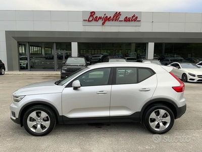 Usata Volvo XC40 Momentum 190 CV (139 kW) 2018 Grigio SUV