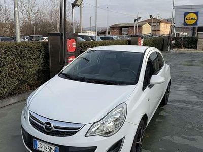 Usata Opel Corsa Cosmo 95 CV (69 kW) 2010 Bianco Utilitaria