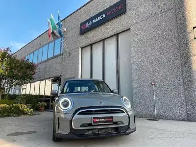 Usata Mini ONE Classic 75 CV (55 kW) 2021 Grigio Utilitaria