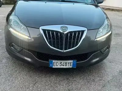 Usata Lancia Delta 120 CV (88 kW) 2010 Utilitaria