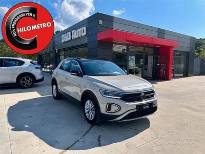 Occasion VW T-Roc Life 110 PK (80 kW) 2023 Beige SUV