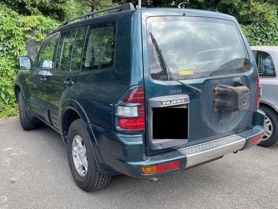Usata Mitsubishi Pajero 160 CV (117 kW) 2001 Verde SUV