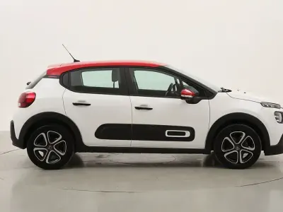Używany Citroën C3 Shine 83 KM (61 kW) 2022 Hatchback