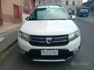 Usata Dacia Sandero Stepway 90 CV (66 kW) 2014 Bianco Berlina
