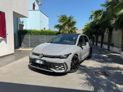Usata VW Golf VIII GTI 265 CV (194 kW) 2025 Berlina