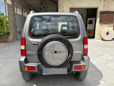 Second-hand Suzuki Jimny 86 CP (63 kW) 2006 Gri SUV