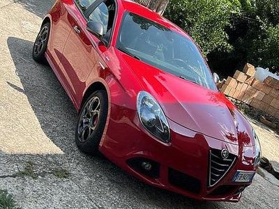 Usado Alfa Romeo Giulietta 150 CV (110 kW) 2016 Rojo Utilitario