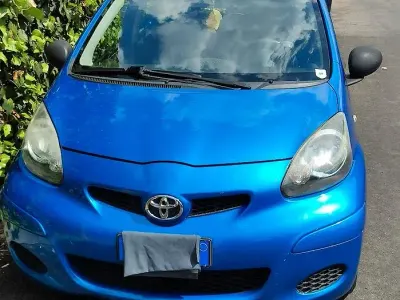 Usata Toyota Aygo 68 CV (50 kW) 2010 Bluazzurro Utilitaria
