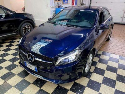 Usata Mercedes A200 Business 136 CV (100 kW) 2018 Blu Berlina