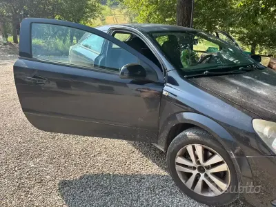 Usata Opel Astra 2007 Nero Coupé