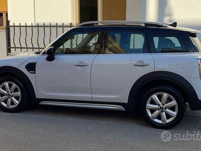 Usata Mini Countryman Hype 136 CV (100 kW) 2017 Bianco SUV