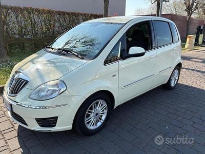 Usata Lancia Musa 77 CV (56 kW) 2010 Bianco Monovolume