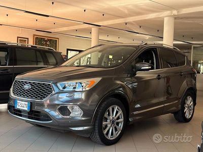 Usata Ford Kuga Vignale 150 CV (110 kW) 2017 Grigio SUV