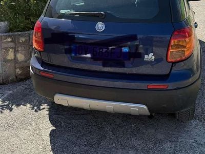 Usata Fiat Sedici Dynamic 120 CV (88 kW) 2009 Blu/azzurro SUV