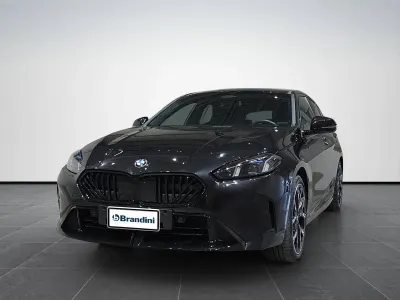 Usata BMW 120 150 CV (110 kW) 2025 Black sapphire metallizzato Utilitaria