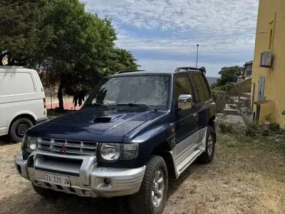 Usata Mitsubishi Pajero Top 125 CV (91 kW) 1999 Blu SUV