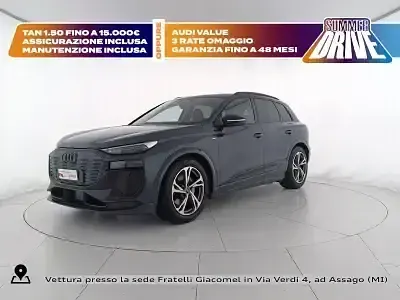 Usata Audi Q6 e-tron S-Line 119 kW (163 CV) 2025 Blu plasma metallizzato SUV
