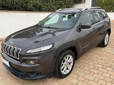Usata Jeep Cherokee Longitude 140 CV (102 kW) 2014 Grigio SUV
