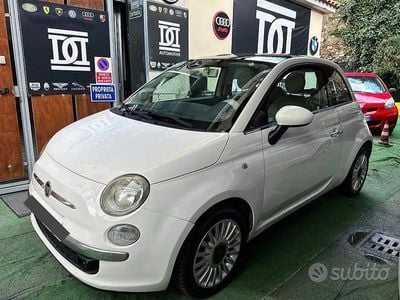 Begagnad Fiat 500 Lounge 69 HK (50 kW) 2012 Vit Sedan