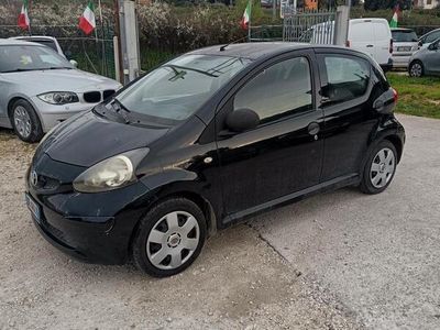 usata Toyota Aygo 1.0 benzina solo 95 mila km originali