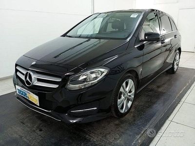 Usata Mercedes B180 109 CV (80 kW) 2016 Nero metallizzato Monovolume