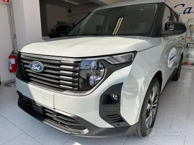 Nuova Ford Tourneo Courier 125 CV (91 kW) 2026 Verde Monovolume
